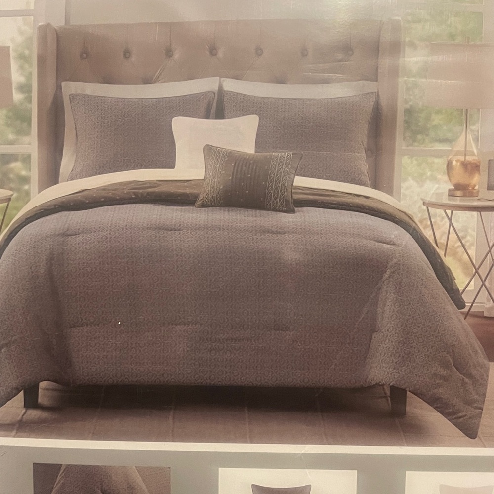 Addison Park 9 piece Comforter Set